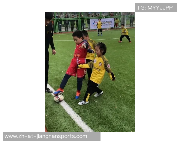 孤儿足球梦想:从街头到绿茵场的传奇逆袭之路 孤儿足球梦想:从街头到绿茵场的传奇逆袭之路